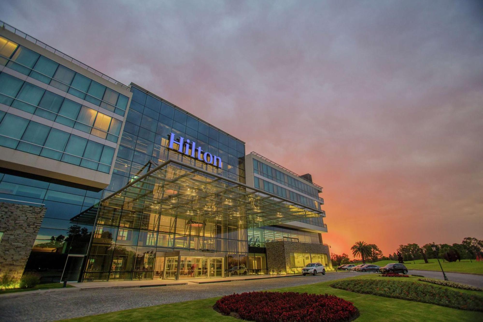 Hilton Pilar Hotel Exterior foto